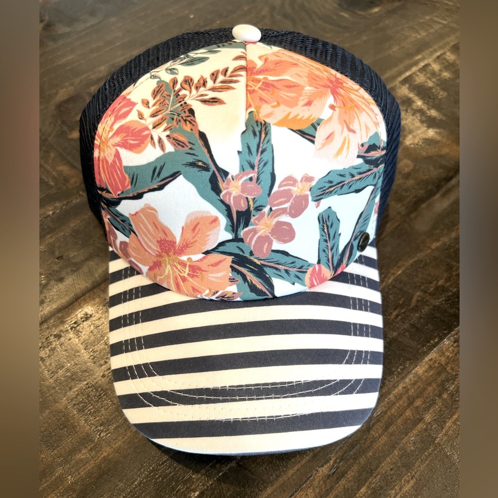 Roxy floral and striped trucker hat